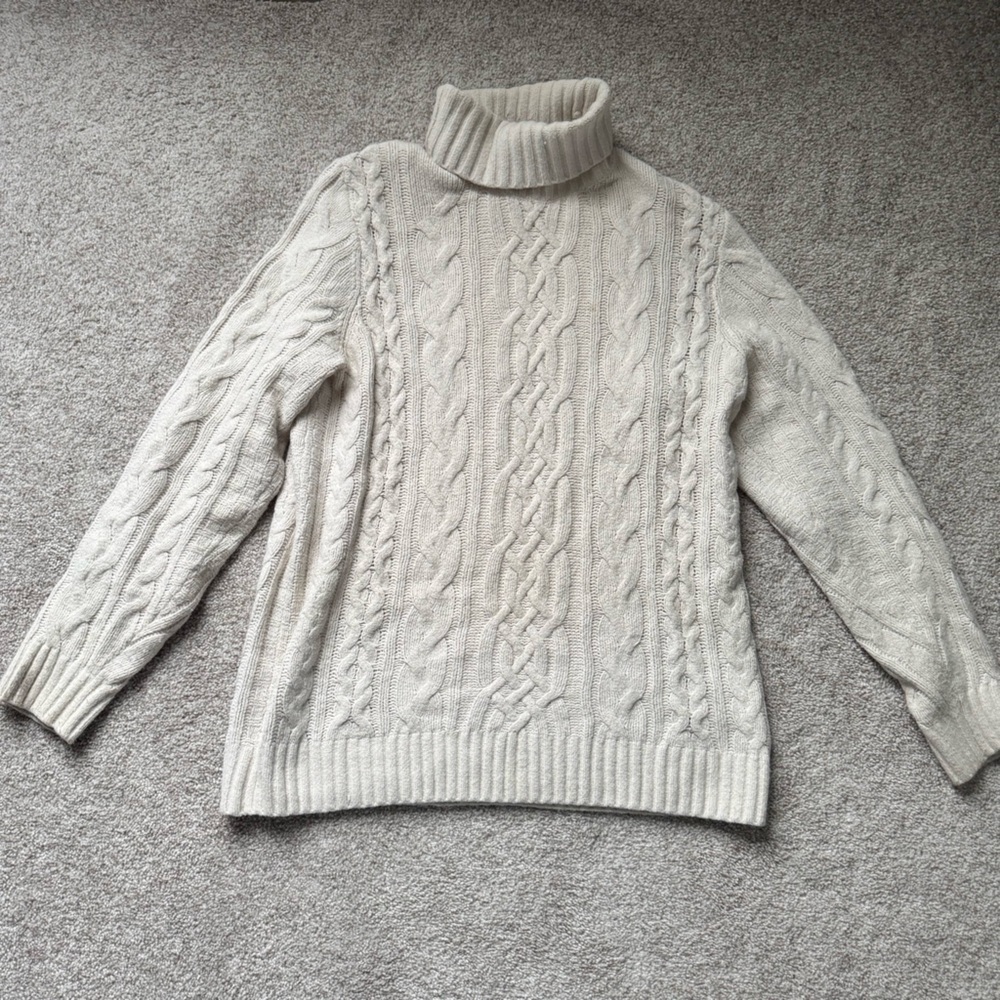 Abercrombie & Fitch - White Turtleneck Sweater - S